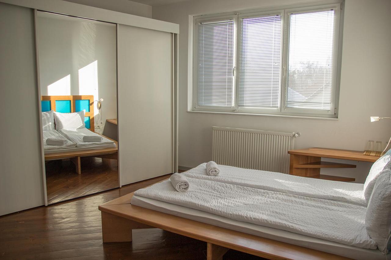 The Zen Hotel - Posticum Oradea Εξωτερικό φωτογραφία