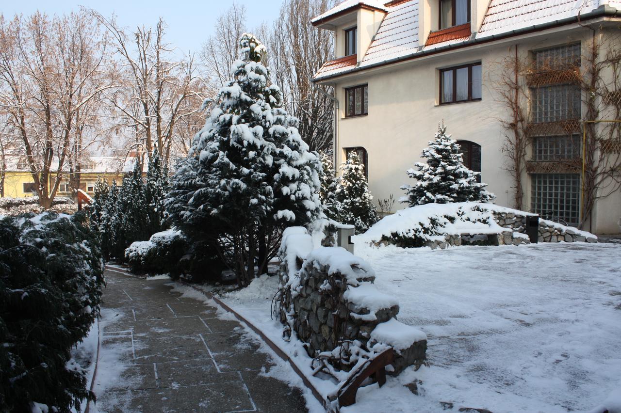The Zen Hotel - Posticum Oradea Εξωτερικό φωτογραφία